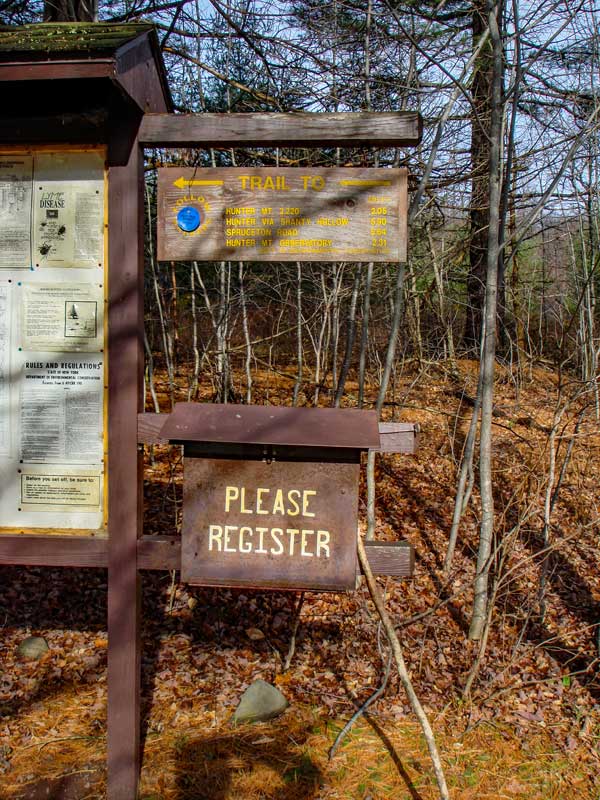DEC registration box for Becker Hollow Trail