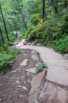 stairs down to the middle pool of kaaterskill falls
