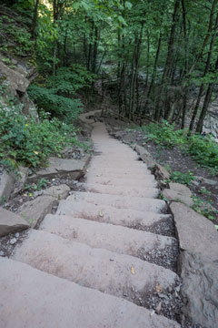 stairs down to the bottom of kaaterskill falls
