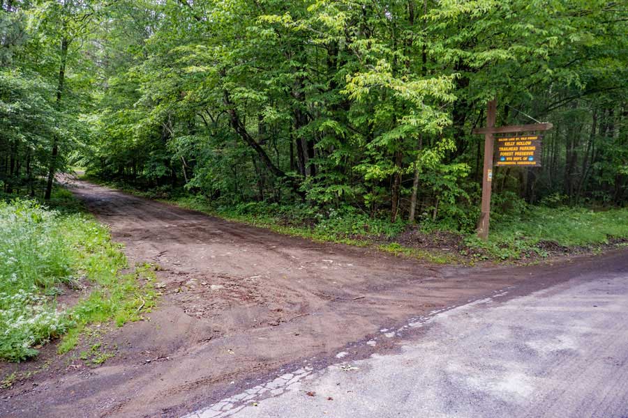 entrance to the Kelly Hollow parking area