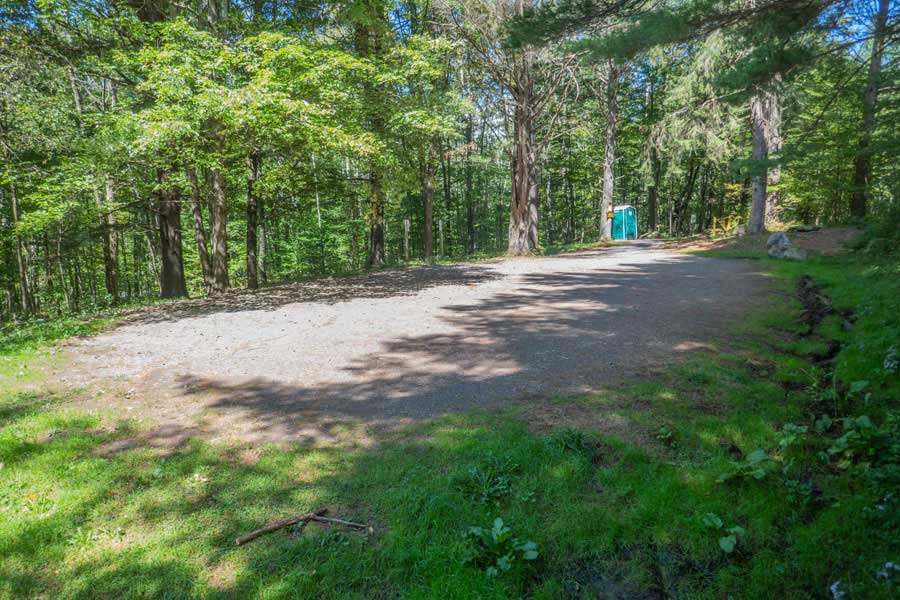 Big Pond Parking Area and trailhead to the Touch-Me-Not Trail  