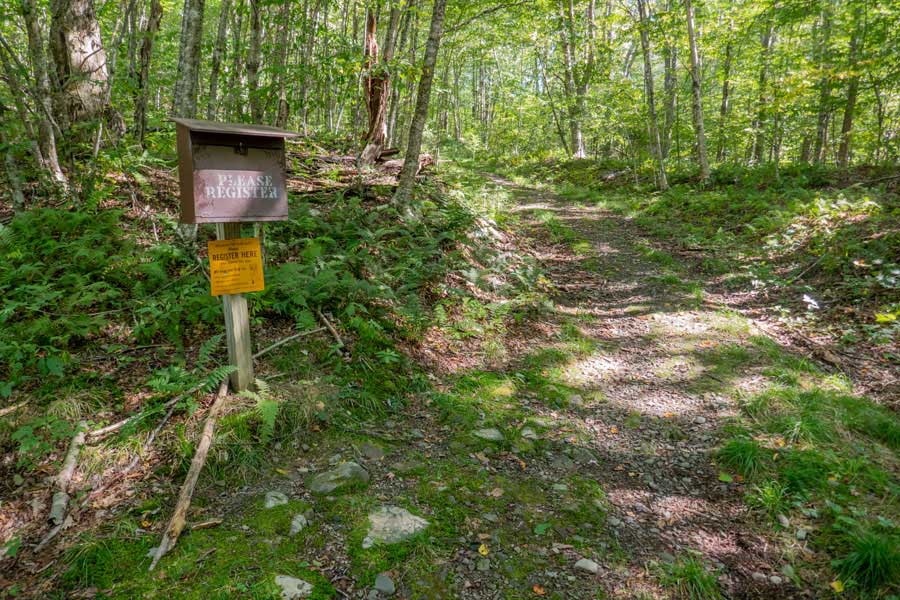 trailhead for the Huggins Lake Trail