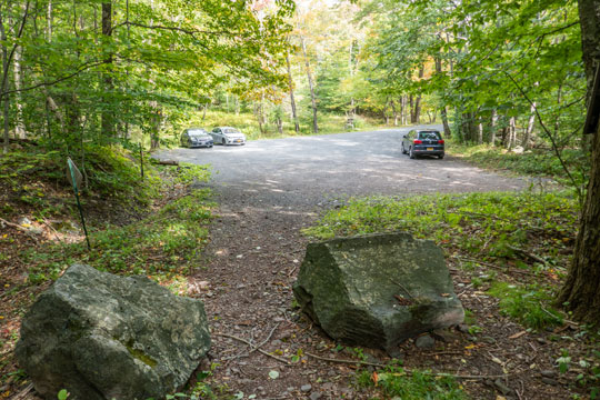Mink Hollow Parking Area for Plateau Mountain