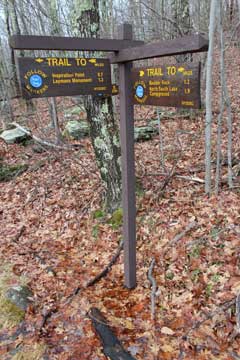 trail junction to the southern part of the escarpment trail